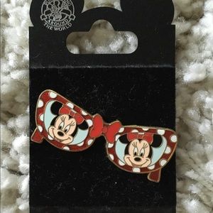 Disney Minnie Mouse Collectible Trading Pin